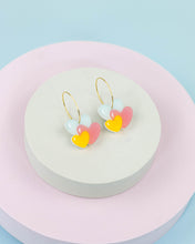 Cargar imagen en el visor de la galería, Jelly Heart - pendientes de metacrilato GRL POWER