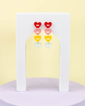 Cargar imagen en el visor de la galería, Melo Caramelo- pendientes de metacrilato GRL POWER