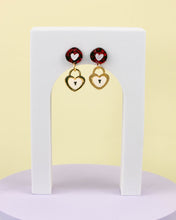Cargar imagen en el visor de la galería, Bajo llave - pendientes de metacrilato GRL POWER