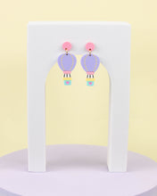 Cargar imagen en el visor de la galería, Mi viaje soñado- pendientes de metacrilato GRL POWER