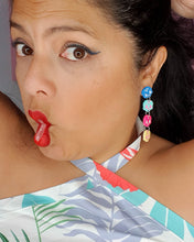 Cargar imagen en el visor de la galería, Pendientes Descendencia - Viva la vida