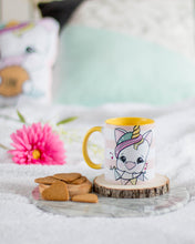 Cargar imagen en el visor de la galería, Taza coleccionable de Unicornio Aduchis a rallas