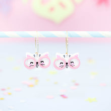 Cargar imagen en el visor de la galería, Pendientes Gatita blanca