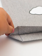 Cargar imagen en el visor de la galería, Tote bag gris de algodón unicornio Aduchis y Lolo