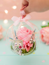 Cargar imagen en el visor de la galería, Rosa preservada bola 10 cm "Yo amo a mi dragón"