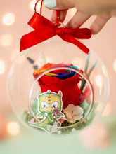 Cargar imagen en el visor de la galería, Rosa ARCO IRIS preservada bola 12 cm "Yo amo a mi dragón"