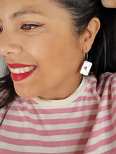 Cargar imagen en el visor de la galería, Pendientes Cartita de amor