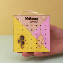 Cargar imagen en el visor de la galería, Caballito de mar dorado espejo