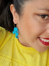 Cargar imagen en el visor de la galería, Caballito de mar azul purpurina