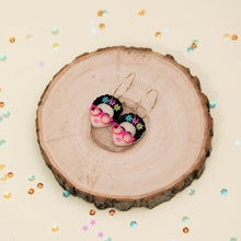 Cargar imagen en el visor de la galería, Pendientes Frida lovers - Viva la vida
